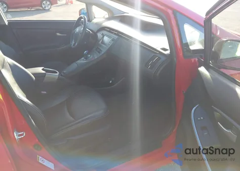 2015 Toyota Prius Persona Series Special Edition z USA, uszkodzony, nr VIN JTDKN3DU1F0421338